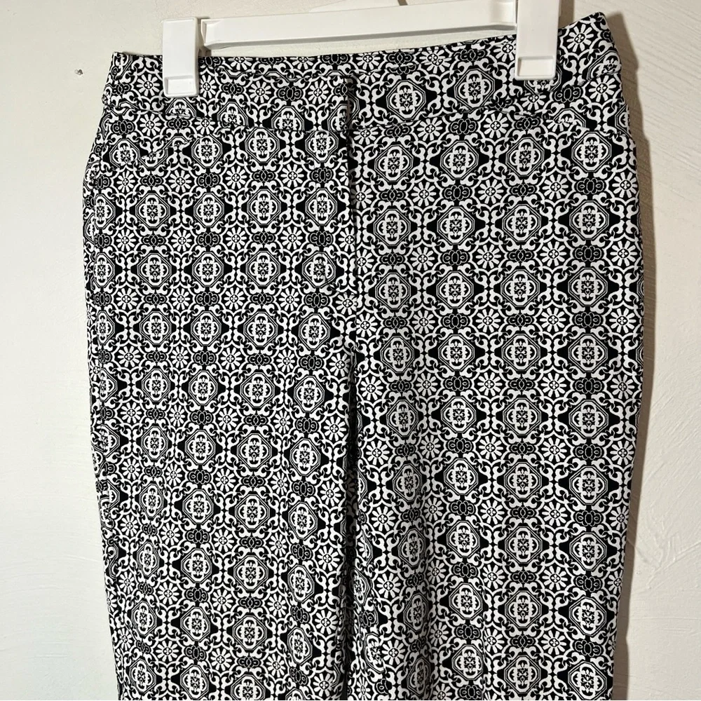 Chico’s black and white pants